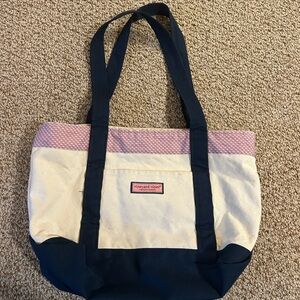 Vineyard Vines Cream and Navy Tote Bag